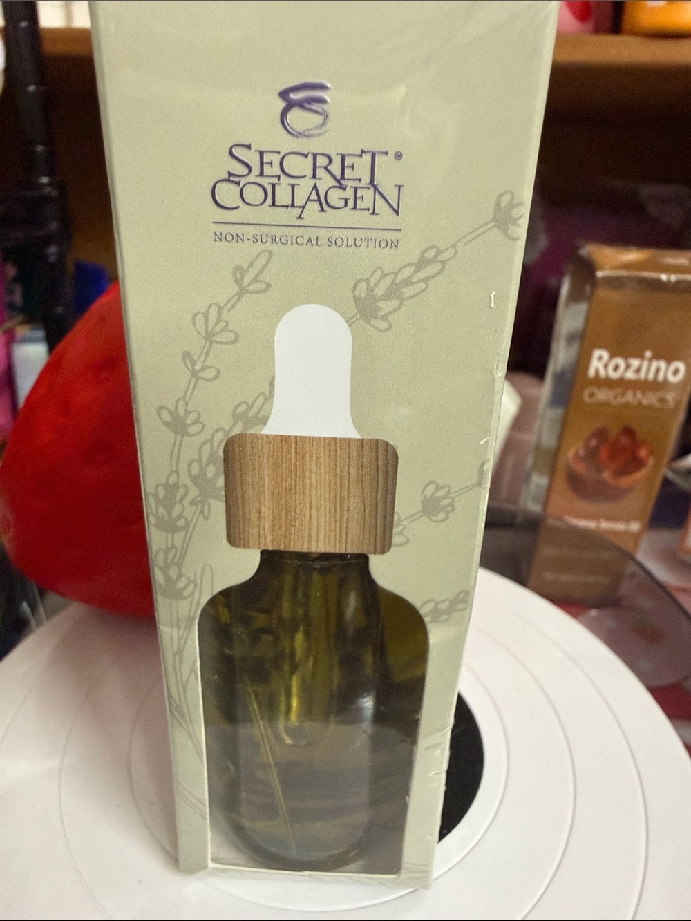 Green Facial Serum with Dropper
